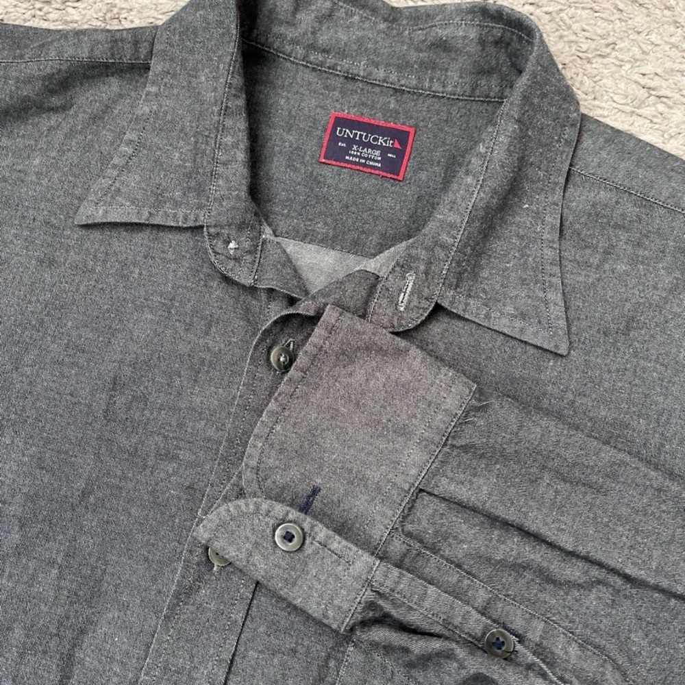 Untucked Mens XL Gray Shirt Longsleeve Button Up Shirt With Pocket